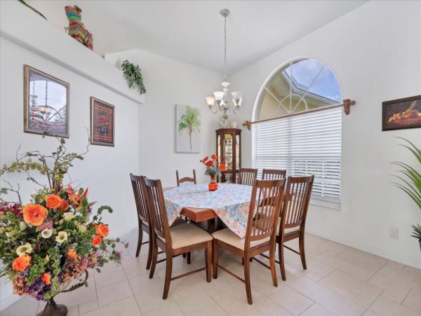 Englewood Home with 4 Bedrooms