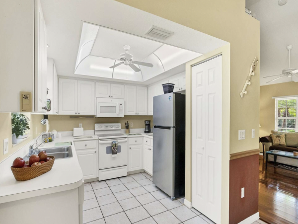 Value Pool Four bedroom Vacation Home Great Location