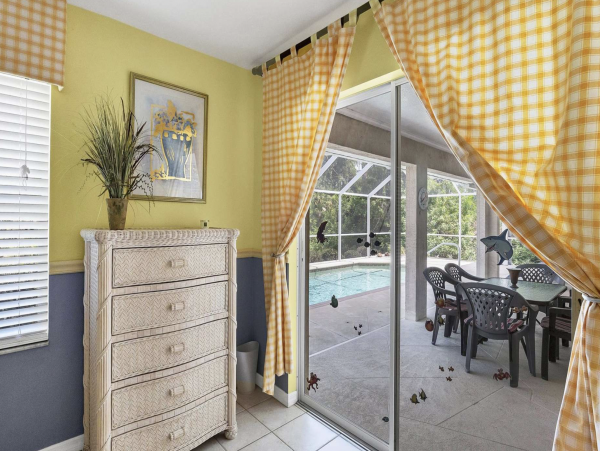 Value Pool Four bedroom Vacation Home Great Location