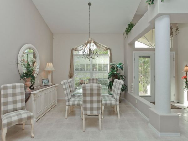 Luxury Home Minutes From The Beach