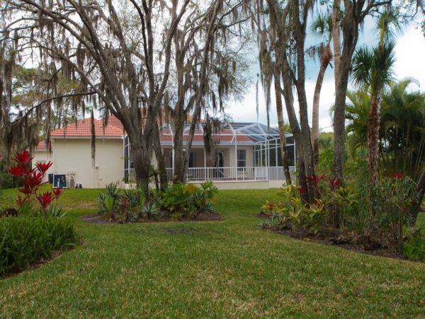 Luxury Home Minutes From The Beach