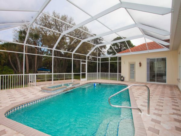 Luxury Home Minutes From The Beach