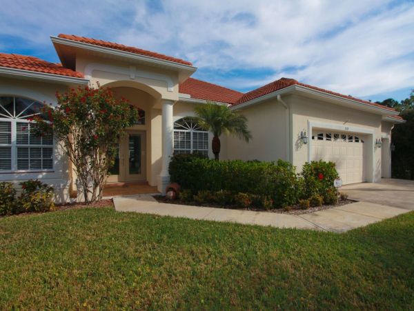 Luxury Home Minutes From The Beach