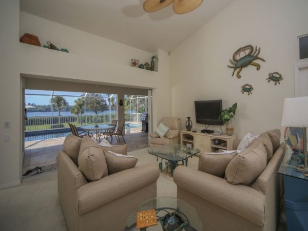Englewood Four Bedroom Walk to Beach Vacation Home