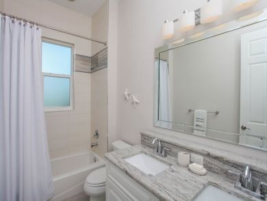 Bay View & Walk to Beach 4 Bedroomsl Home in Manasota