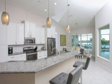 Bay View & Walk to Beach 4 Bedroomsl Home in Manasota