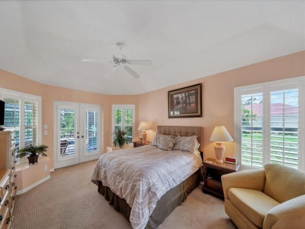 Luxurious Lakeside 5 Bedroom Home in Rotonda - Perfect Florida Getaway