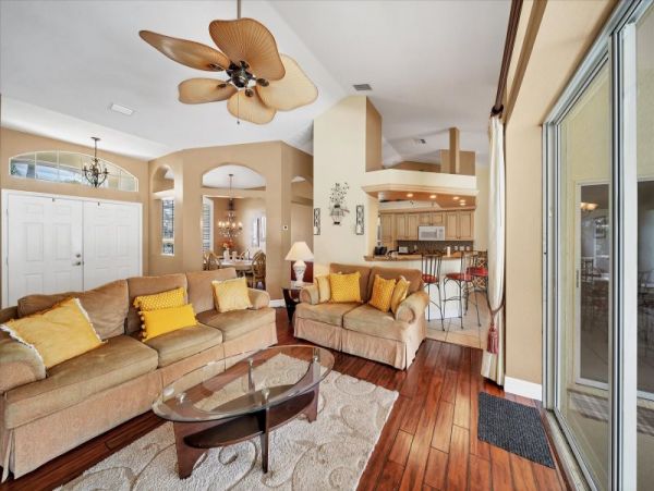 Luxurious Lakeside 5 Bedroom Home in Rotonda - Perfect Florida Getaway