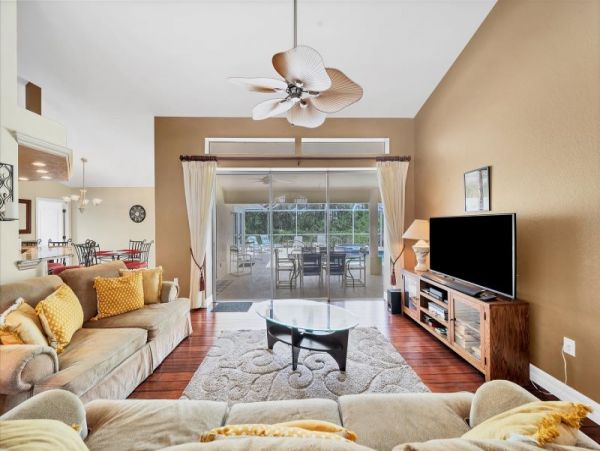 Luxurious Lakeside 5 Bedroom Home in Rotonda - Perfect Florida Getaway