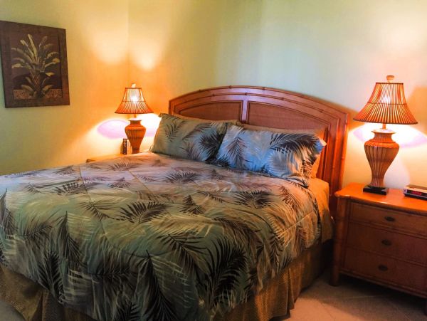 Gulf Front Marco Island Vacation Condo Sleeps $ Guests