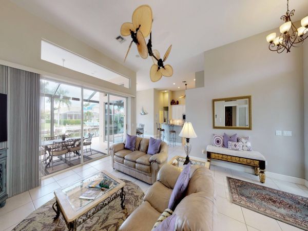Canal Front 3 Bedroom Beautiful Property on Marco Island