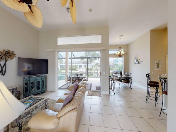 Canal Front 3 Bedroom Beautiful Property on Marco Island