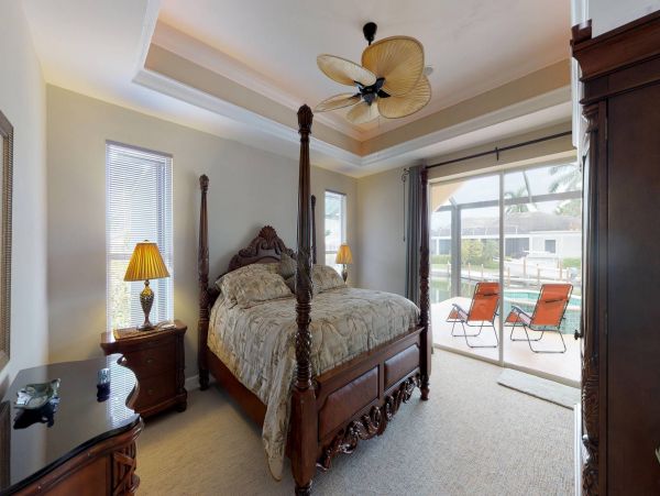 Canal Front 3 Bedroom Beautiful Property on Marco Island
