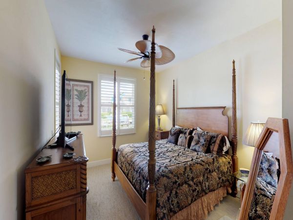 Canal Front 3 Bedroom Beautiful Property on Marco Island