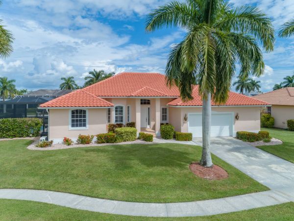 Canal Front 3 Bedroom Beautiful Property on Marco Island
