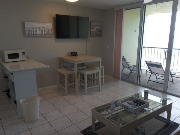 Waterfront Marco Island Vacation Rental with 1 Bedroom