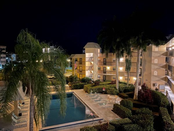 Walk to Beach Marco Island Vacation Condo