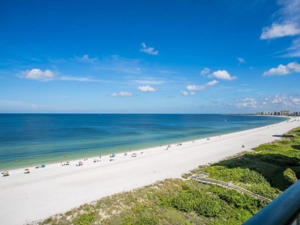 Oceanfront Condo with 1 Bedroom in Marco Island