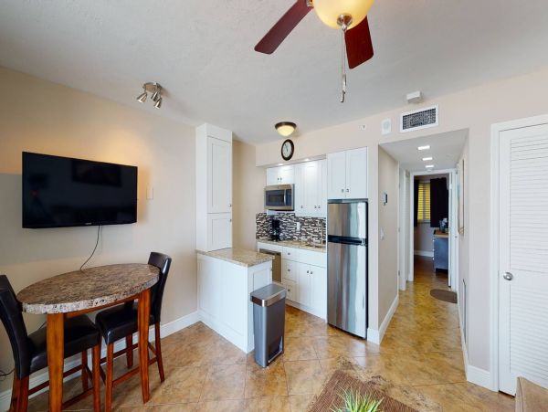 Oceanfront Condo with 1 Bedroom in Marco Island