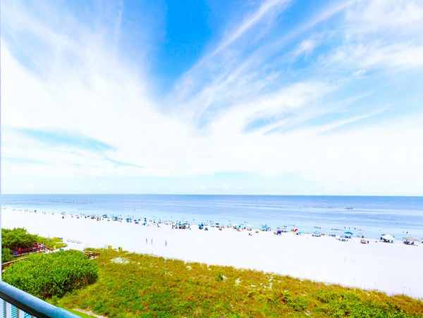 Oceanfront Condo with 1 Bedroom in Marco Island