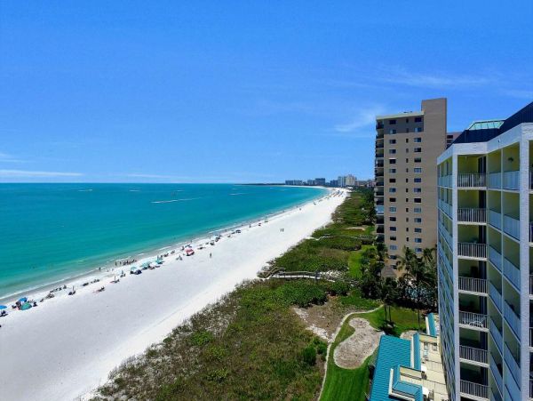Beachfront Chic Condo in Marco Island Sleeps 4 Guests