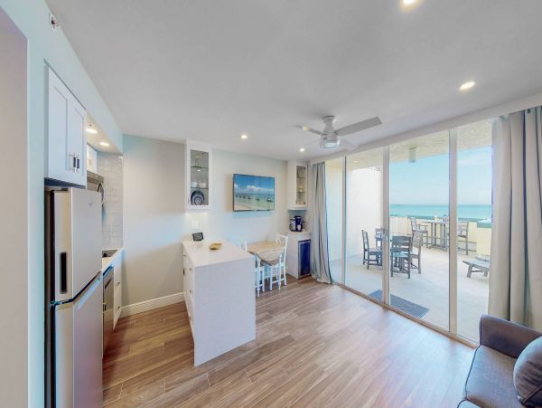 Lovely Vacation Condo with Unobstructed View of Marco Island's Beach