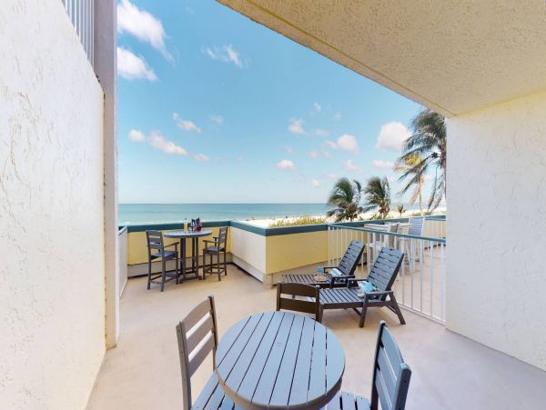 Lovely Vacation Condo with Unobstructed View of Marco Island's Beach