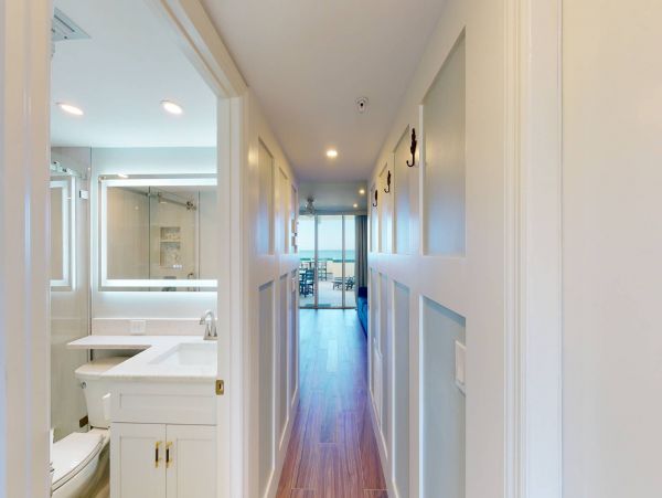 Lovely Vacation Condo with Unobstructed View of Marco Island's Beach