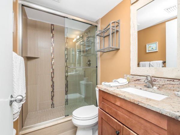 Charming Unit with Great Views in Marco Island