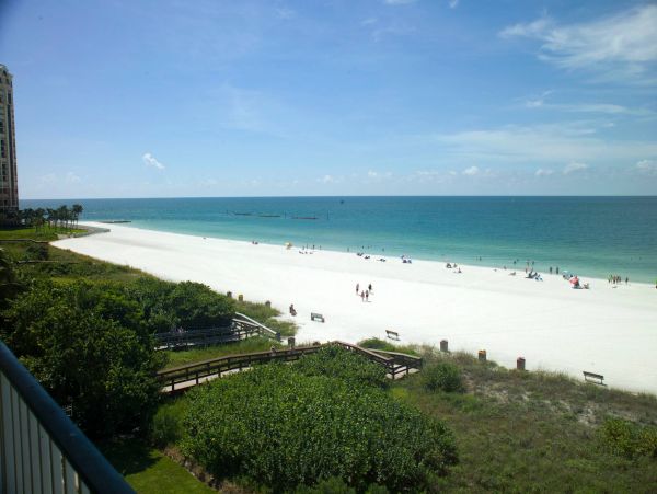 Marco Island Lovely Condo with Great Views