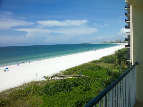 Marco Island Lovely Condo with Great Views