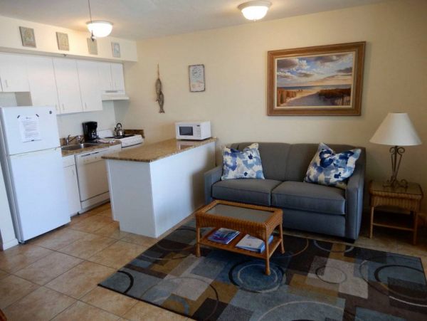 Marco Island Lovely Condo with Great Views