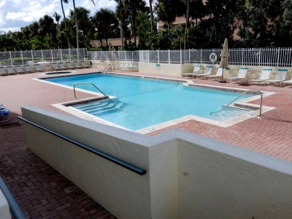 Marco Island Lovely Condo with Great Views