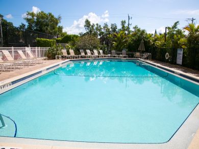 Marco Island Vacation Rental 1 Bedroom Sleeps 4 Guests