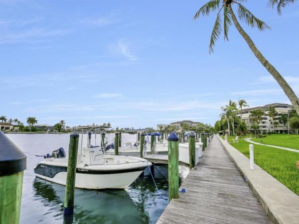 Marco Island Vacation Condo Sleeps Seven Guests