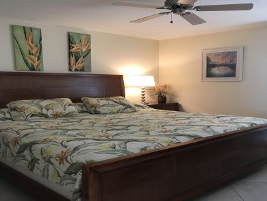 On Beach Marco Island Vacation Condo Sleeps Two Guests