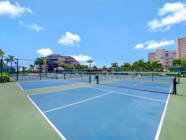 Two Bedroom Vacation Beach Condo in Marco Island Gulf Views