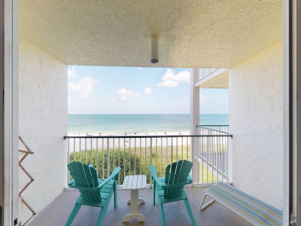 Beachfront Condo in Marco Island Full Ocean View