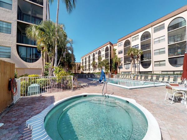 Marco Island Condo with 2 Bedroom