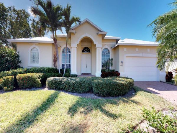 Three Bedroom Marco Island Private Pool Home Canal View