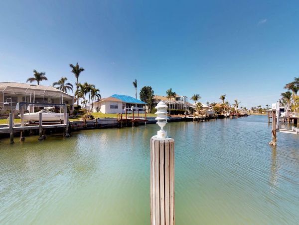 Three Bedroom Marco Island Private Pool Home Canal View