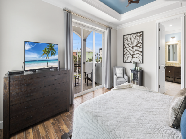 Stunning Vacation Home in Fort Myers 14 Guests STEPS TO SAND