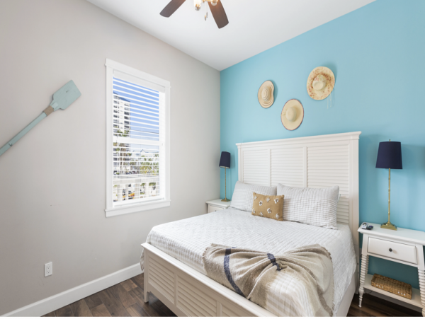 Stunning Vacation Home in Fort Myers 14 Guests STEPS TO SAND