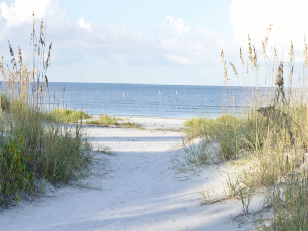 Stunning Vacation Home in Fort Myers 14 Guests STEPS TO SAND