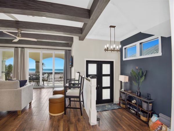 Stunning Vacation Home in Fort Myers 14 Guests STEPS TO SAND