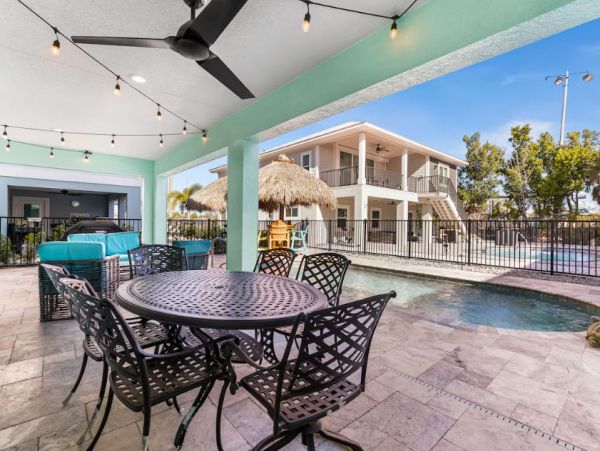Private Pool Fort Myers Vacation Home Steps to Beach
