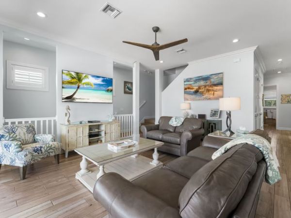 Private Pool Fort Myers Vacation Home Steps to Beach