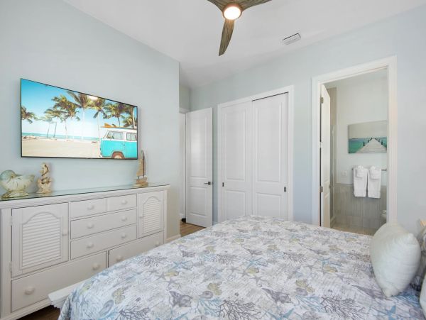 Private Pool Fort Myers Vacation Home Steps to Beach