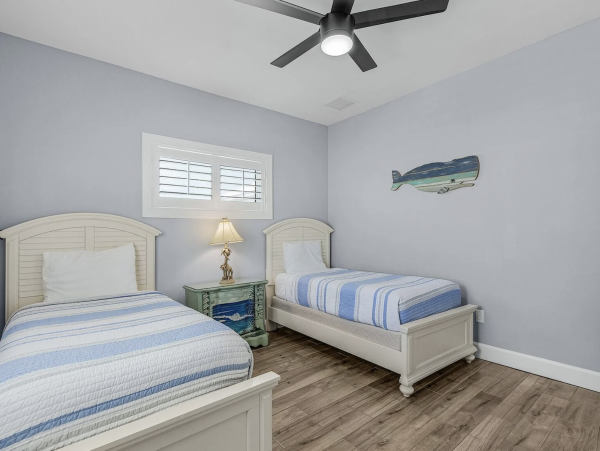 The Beach Across the Street  Fabulous Vacation Home Fort Myers Steps to Sandy Beach