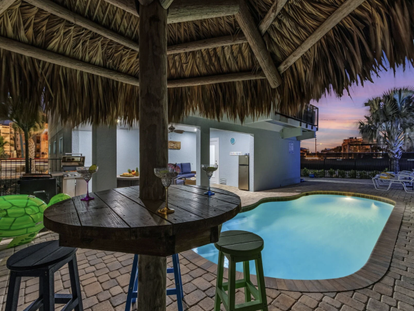 The Beach Across the Street  Fabulous Vacation Home Fort Myers Steps to Sandy Beach